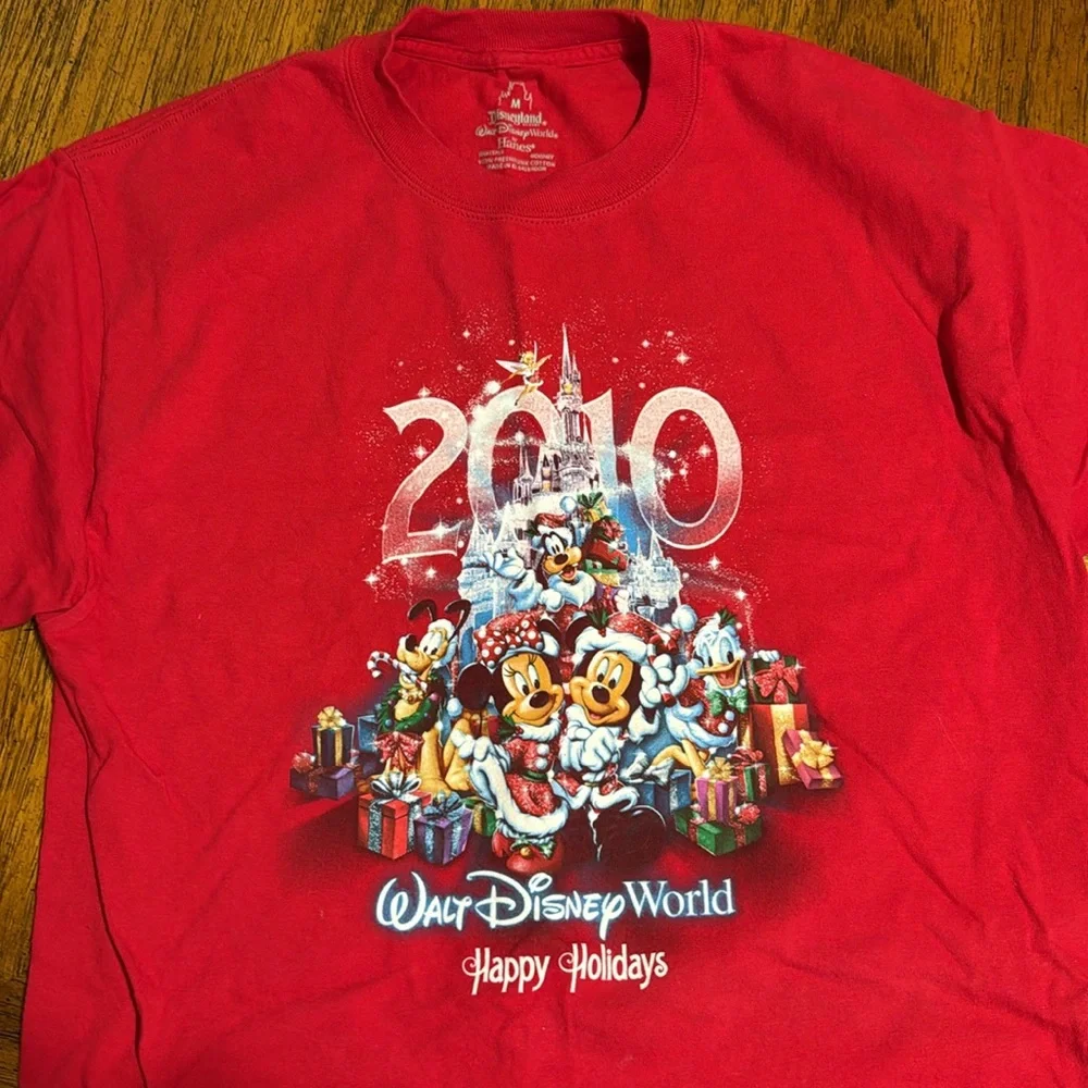 Disneyworld Holiday Red T-Shirt vintage